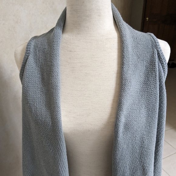 Pure Handknit Open Front Vest - Picture 4 of 5